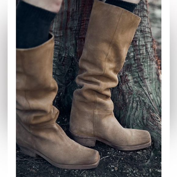 NWT ZARA 100% COW Boots size USA 7.5 38
USA 8 49
🚨FINAL PRICE NO ACCEPT OFFER - Picture 7 of 16